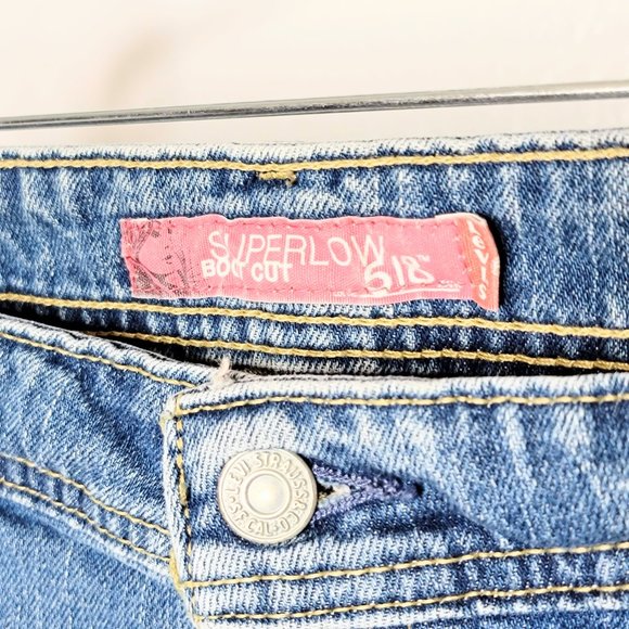 Levi's 518 Women's 2007 Super Low Boot But Distressed Blue Denim Jeans Size 13L - Picture 3 of 9